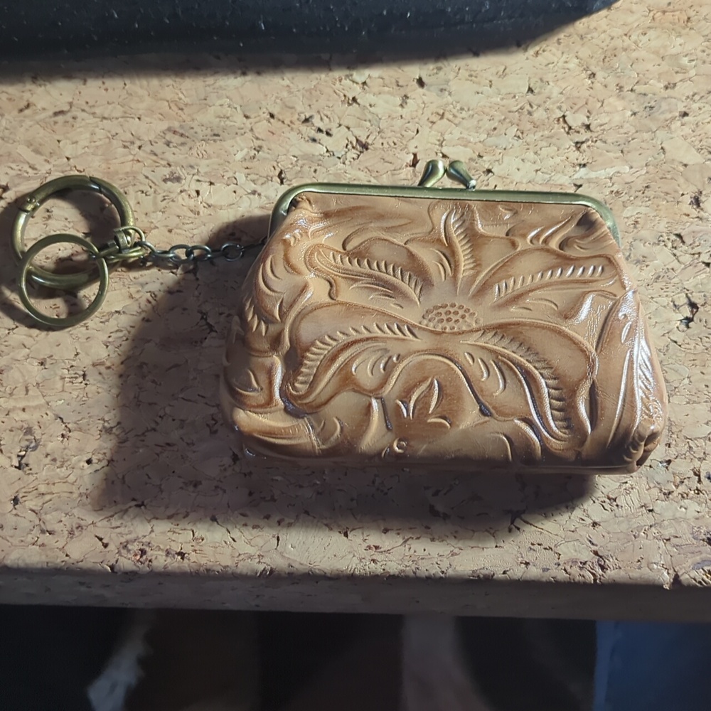 Tan Patricia Nash kiss lock wallet/ change purse
